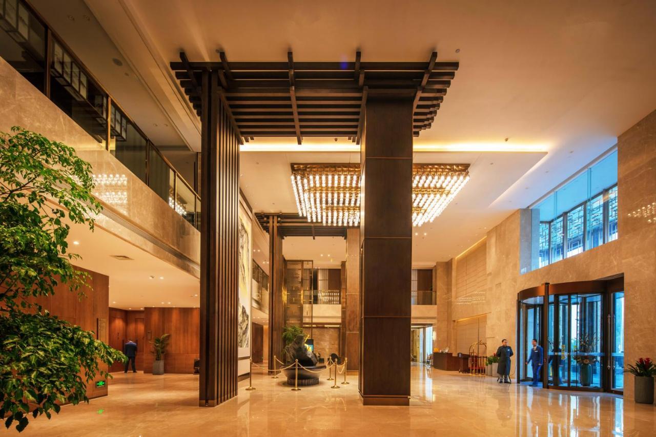 Отель Wyndham Shiyan Downtown Экстерьер фото