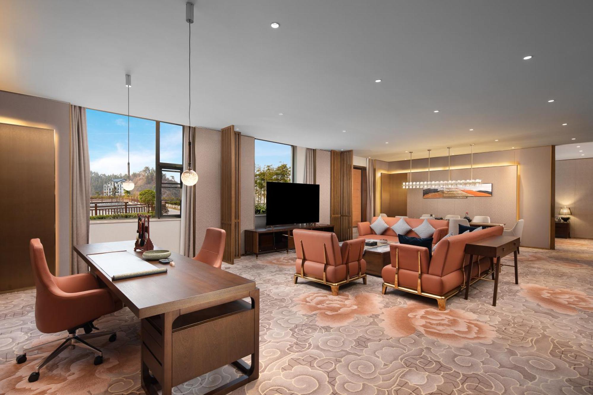 Отель Wyndham Shiyan Downtown Экстерьер фото